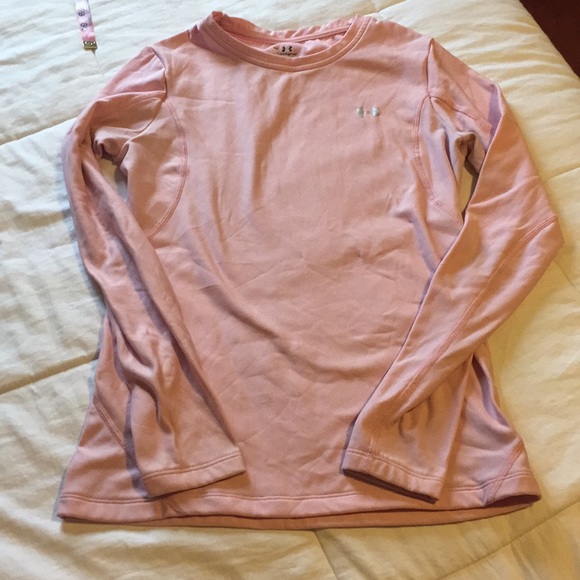 Under Armour Tops - EUC UNDER ARMOUR COLD GEAR Top🌸 Under Armour Tops - EUC UNDER ARMOUR COLD GEAR Top🌸